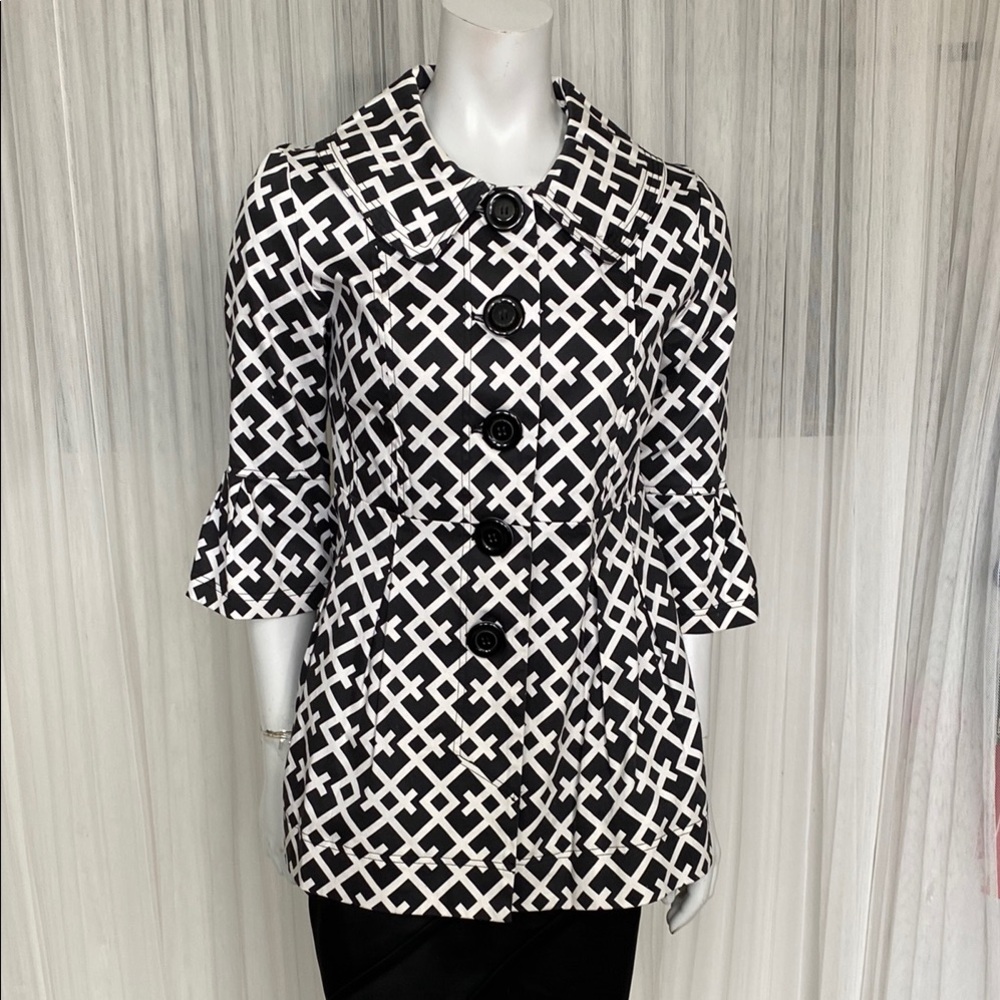Y2K Eden Court Stylish Black and White Geometric Women's Coat! Size S